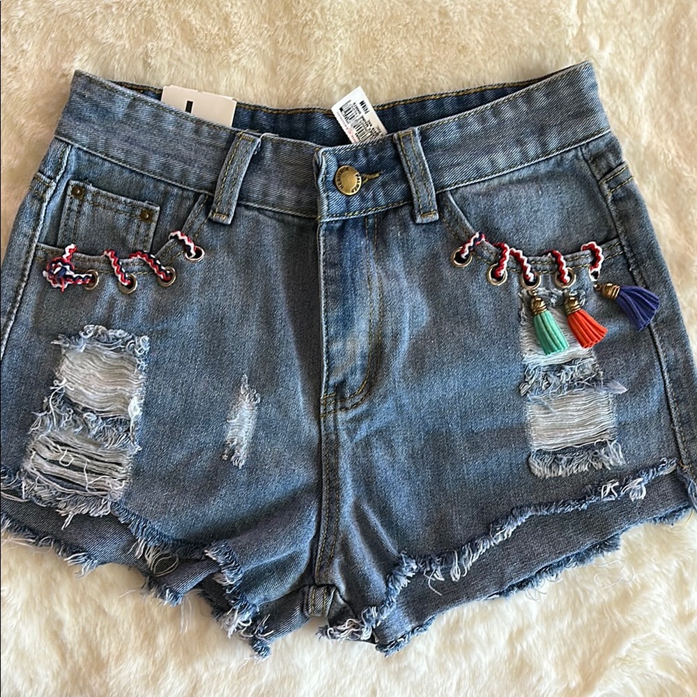 NWT Palmer Heritage Denim Distressed Women's Shorts with Tassel Accents